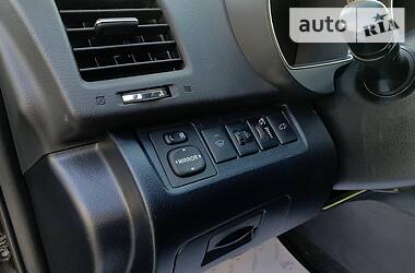Позашляховик / Кросовер Toyota Highlander 2012 в 