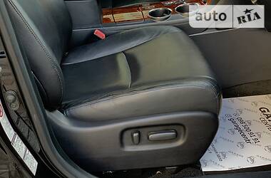 Позашляховик / Кросовер Toyota Highlander 2012 в 