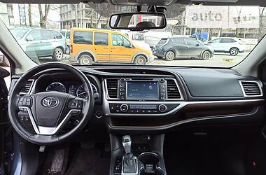 Внедорожник / Кроссовер Toyota Highlander 2015 в Днепре