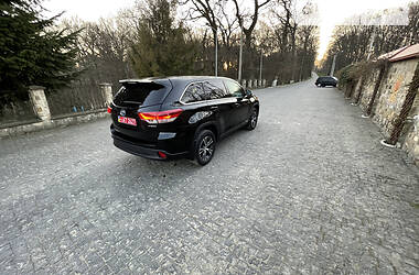 Внедорожник / Кроссовер Toyota Highlander 2019 в Черновцах