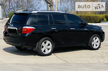 Внедорожник / Кроссовер Toyota Highlander 2009 в Каменском