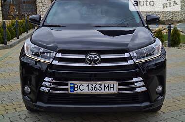 Toyota Highlander 2016