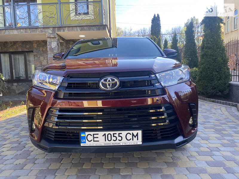 Универсал Toyota Highlander 2016 в Черновцах