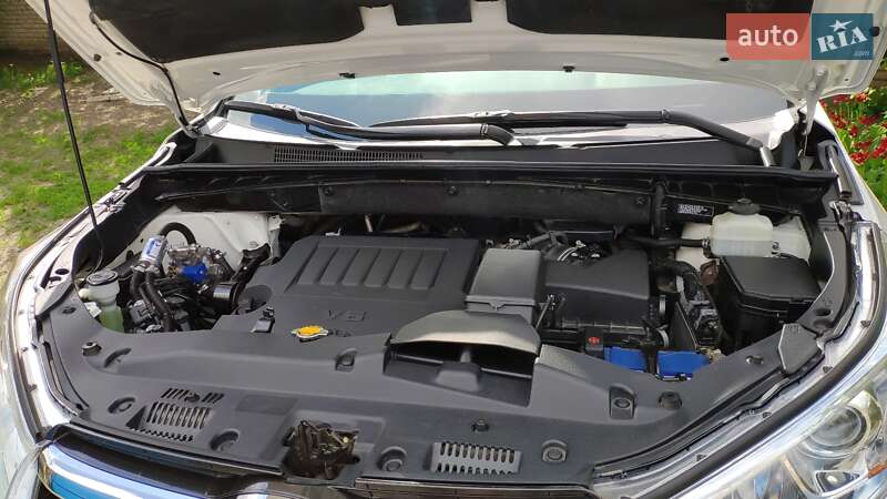 Позашляховик / Кросовер Toyota Highlander 2014 в Умані
