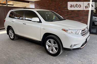 Toyota Highlander 2013