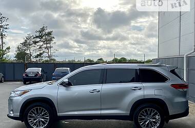 Внедорожник / Кроссовер Toyota Highlander 2020 в Одессе