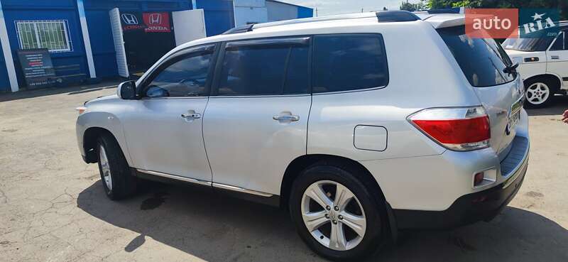 Універсал Toyota Highlander 2011 в Одесі