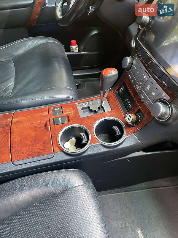 Позашляховик / Кросовер Toyota Highlander 2011 в Кривому Розі