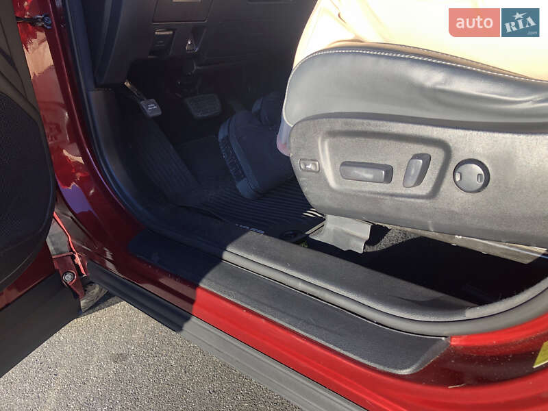 Внедорожник / Кроссовер Toyota Highlander 2017 в Бориславе