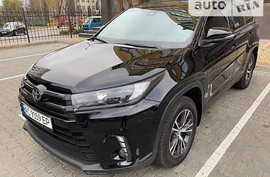 Универсал Toyota Highlander 2018 в Луцке