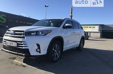 Позашляховик / Кросовер Toyota Highlander 2018 в Києві