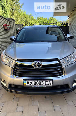 Toyota Highlander 2015