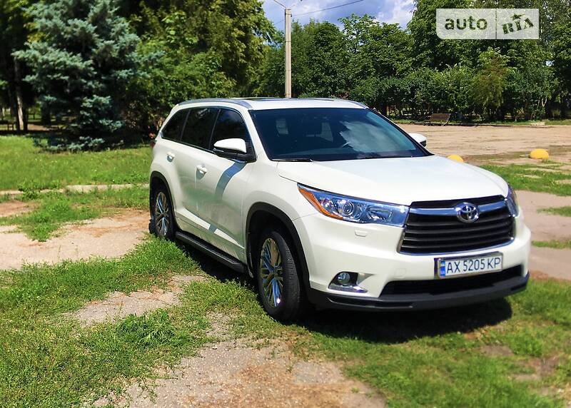 Позашляховик / Кросовер Toyota Highlander 2014 в Харкові