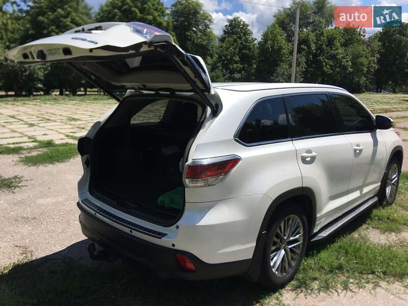 Позашляховик / Кросовер Toyota Highlander 2014 в Харкові