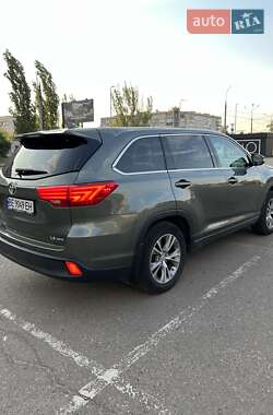 Позашляховик / Кросовер Toyota Highlander 2014 в Миколаєві