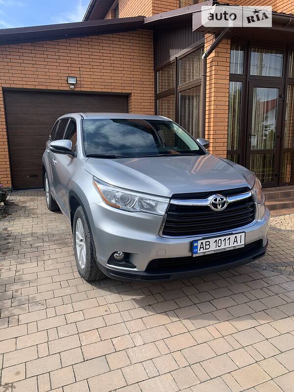 Внедорожник / Кроссовер Toyota Highlander 2015 в Виннице