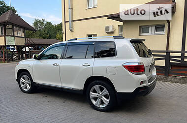 Позашляховик / Кросовер Toyota Highlander 2012 в Чернівцях