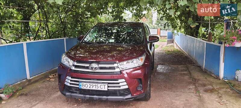 Позашляховик / Кросовер Toyota Highlander 2018 в Тернополі