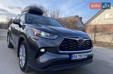 Внедорожник / Кроссовер Toyota Highlander 2020 в Кропивницком