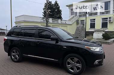 Внедорожник / Кроссовер Toyota Highlander 2011 в 