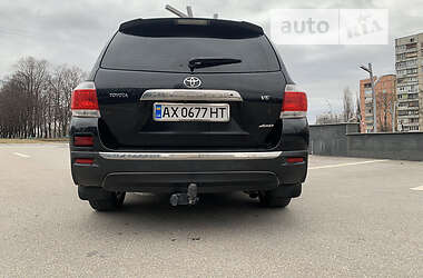 Внедорожник / Кроссовер Toyota Highlander 2011 в Харькове