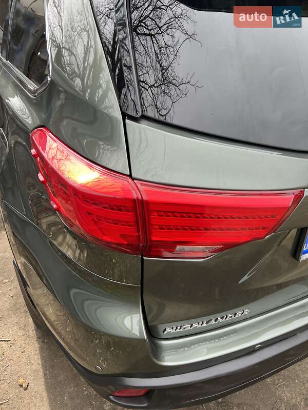Позашляховик / Кросовер Toyota Highlander 2014 в Миколаєві