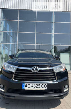 Позашляховик / Кросовер Toyota Highlander 2014 в Луцьку