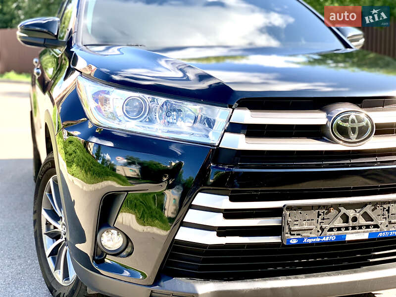 Позашляховик / Кросовер Toyota Highlander 2018 в Харкові