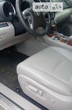 Внедорожник / Кроссовер Toyota Highlander 2013 в Белой Церкви