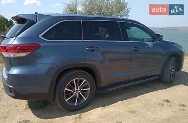 Позашляховик / Кросовер Toyota Highlander 2017 в Одесі