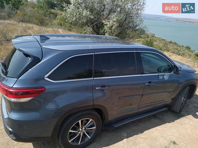 Toyota Highlander 2017