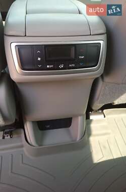 Позашляховик / Кросовер Toyota Highlander 2017 в Одесі