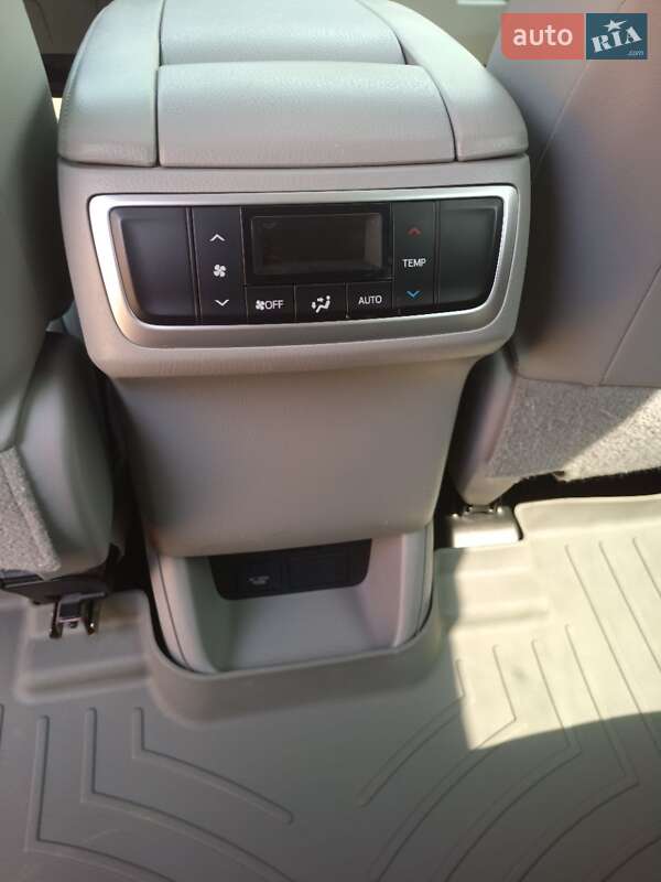 Позашляховик / Кросовер Toyota Highlander 2017 в Одесі