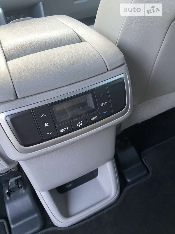 Позашляховик / Кросовер Toyota Highlander 2017 в Одесі
