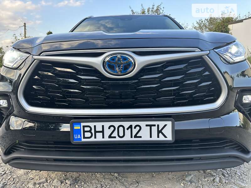 Внедорожник / Кроссовер Toyota Highlander 2022 в Одессе