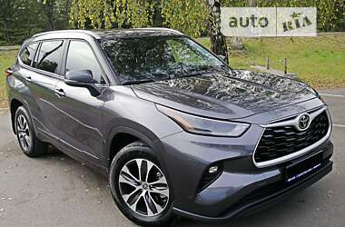 Toyota Highlander 2023