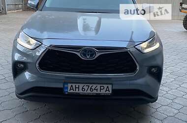 Внедорожник / Кроссовер Toyota Highlander 2021 в Киеве