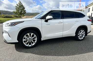 Внедорожник / Кроссовер Toyota Highlander 2020 в Киеве