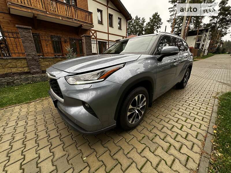 Внедорожник / Кроссовер Toyota Highlander 2020 в Киеве