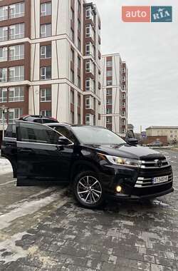 Внедорожник / Кроссовер Toyota Highlander 2019 в Ивано-Франковске