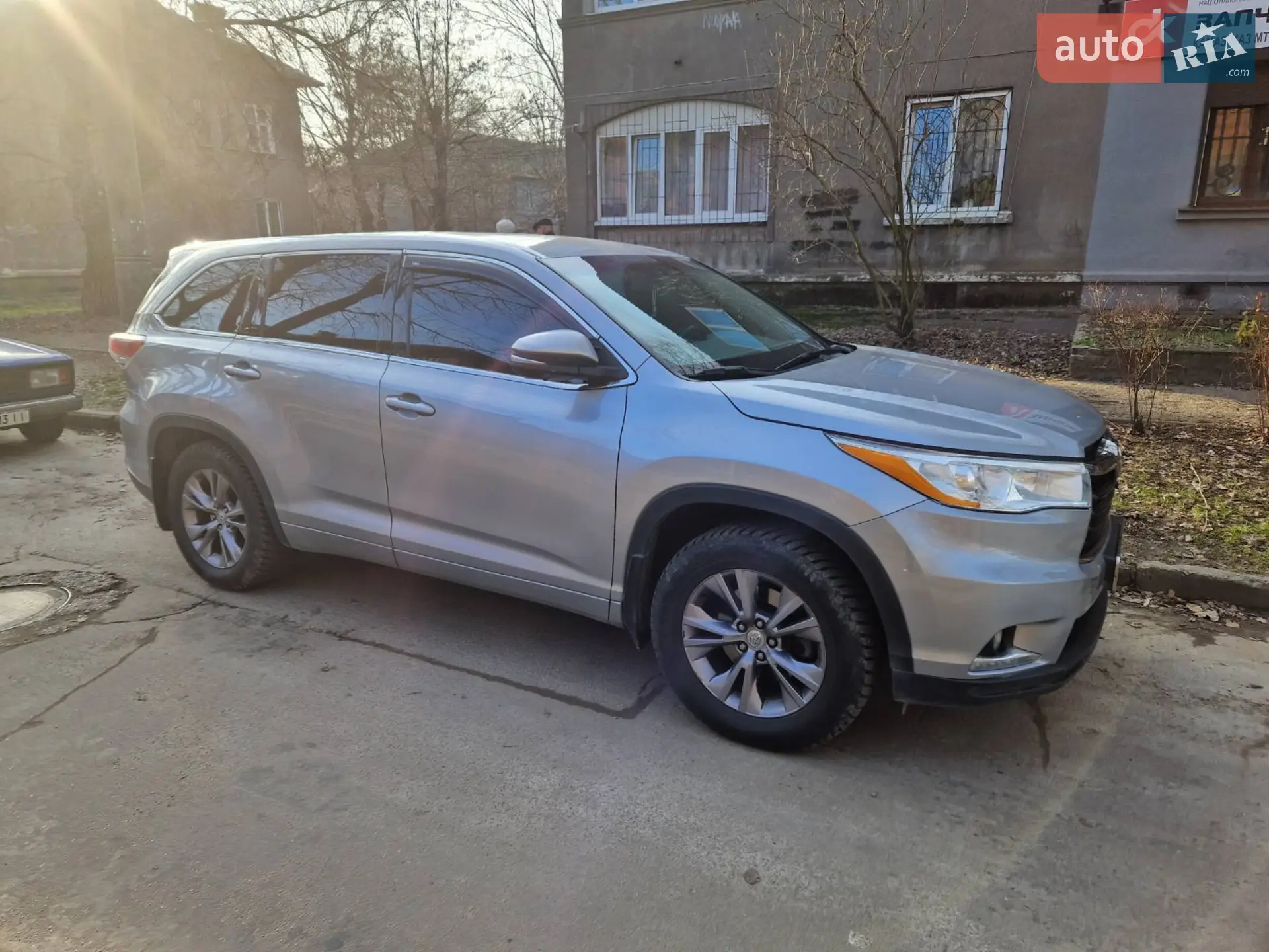 Toyota Highlander 2015 VIN 5TDZARFH00S012734 фото оголошення 2 з 11