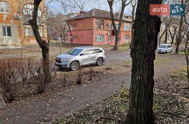 Позашляховик / Кросовер Toyota Highlander 2015 в Запоріжжі
