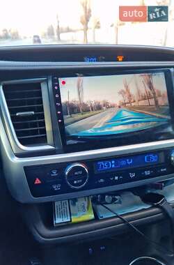 Позашляховик / Кросовер Toyota Highlander 2015 в Запоріжжі