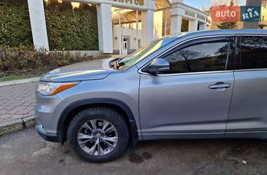 Позашляховик / Кросовер Toyota Highlander 2015 в Запоріжжі