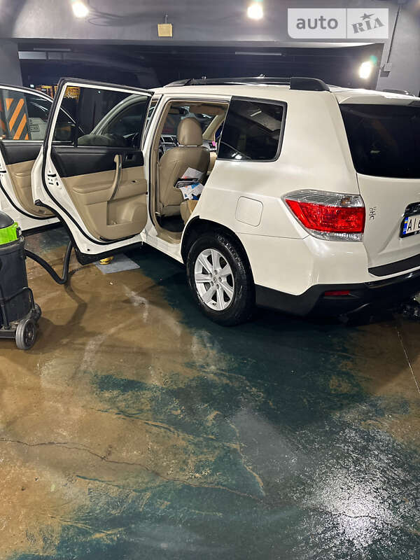 Внедорожник / Кроссовер Toyota Highlander 2013 в Киеве