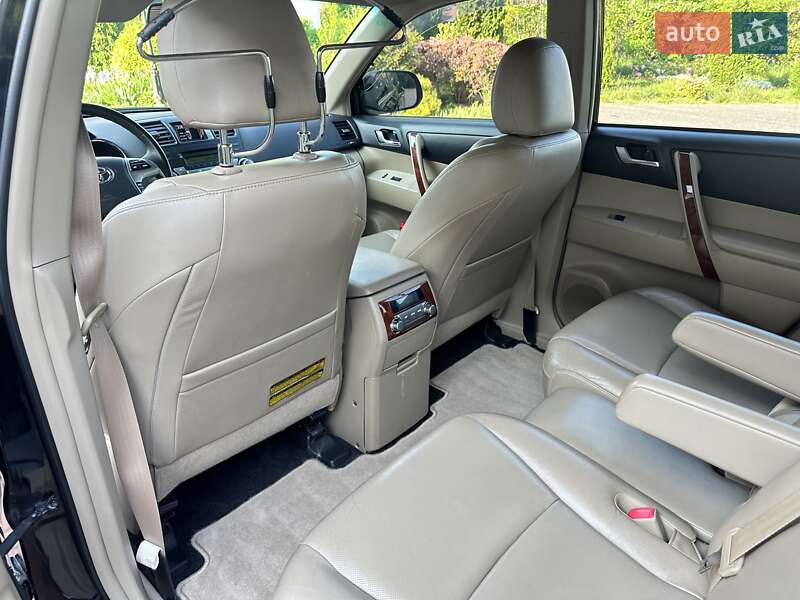 Позашляховик / Кросовер Toyota Highlander 2010 в Києві