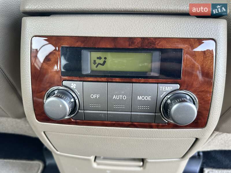 Позашляховик / Кросовер Toyota Highlander 2010 в Києві