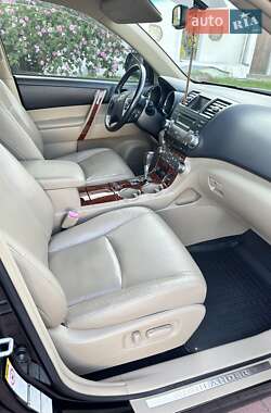 Позашляховик / Кросовер Toyota Highlander 2010 в Києві