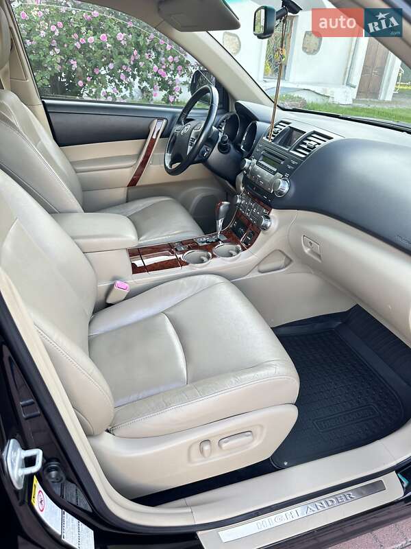 Позашляховик / Кросовер Toyota Highlander 2010 в Києві