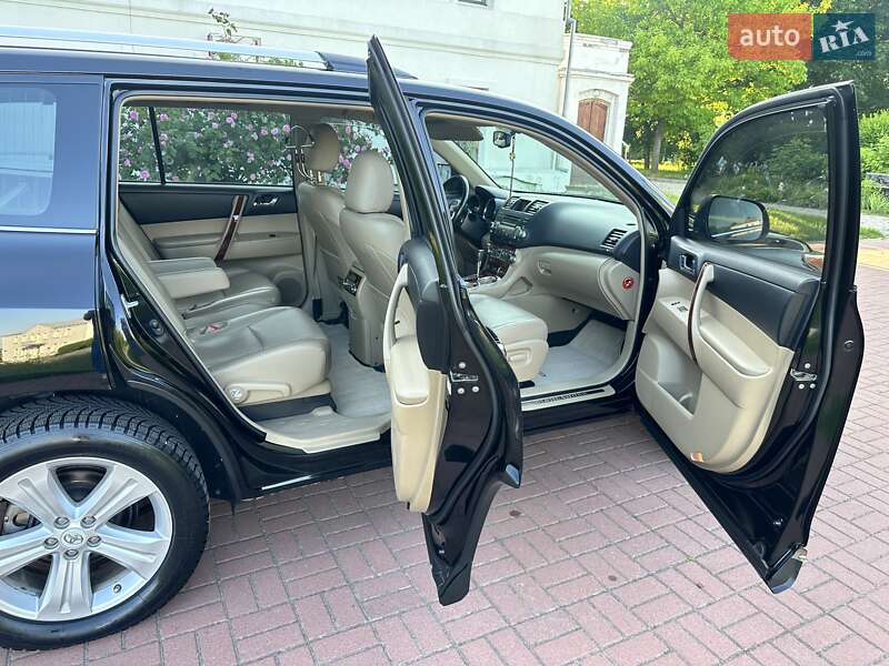 Позашляховик / Кросовер Toyota Highlander 2010 в Києві